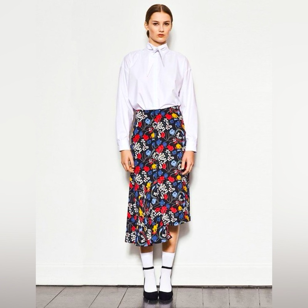 JUST Female from Anthropologie Ines Skirt in Flower Party Asymmetrical Hem Twirl